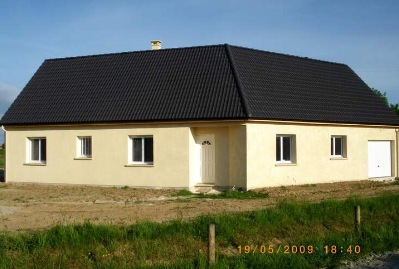  Vente Terrain + Maison - Terrain : 1 100m² - Maison : à Saint-Vigor-le-Grand (14400) 